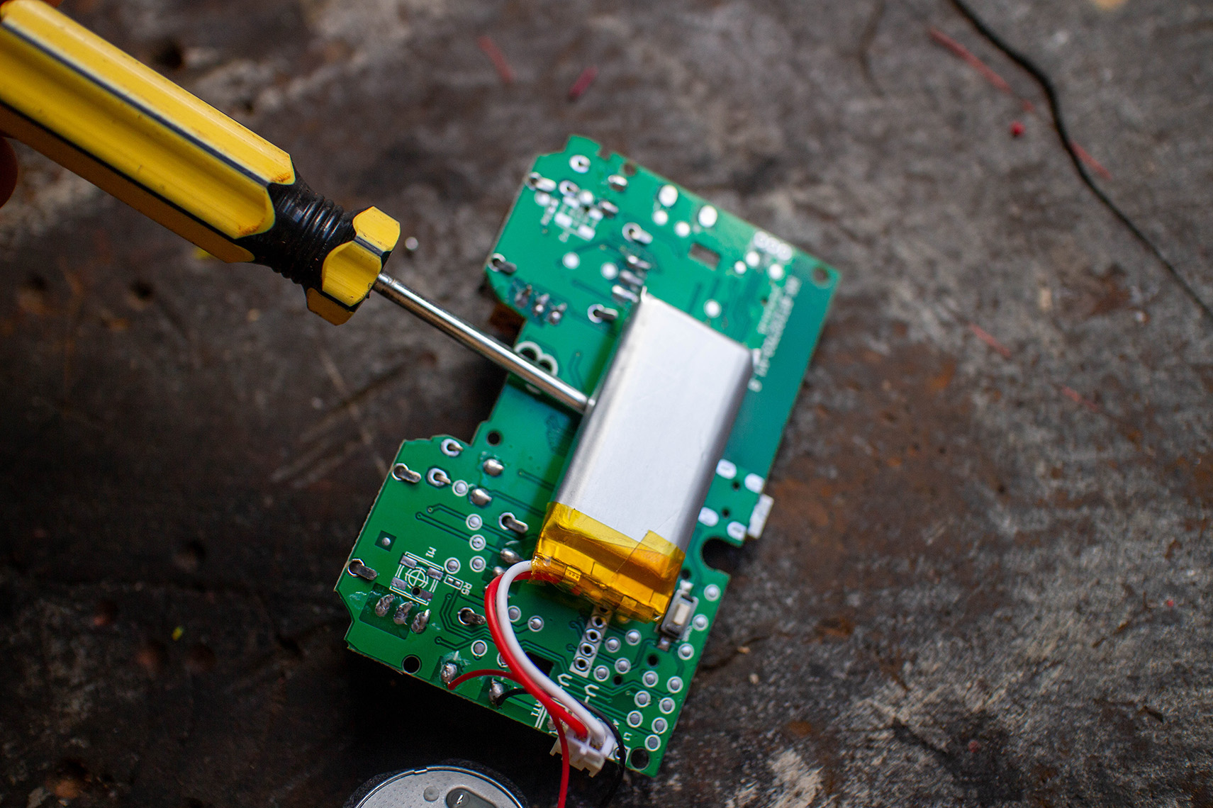 controller battery removal